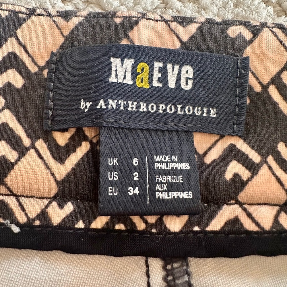 Maeve Anthropologie Printed Flare Pants Size 2 Boho Geometric - Picture 7 of 7